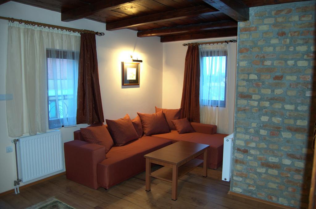 Guest House Prenociste Piccolina Sombor Exteriér fotografie